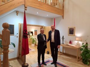 Kryetari i KLSH-së z. Arben Shehu zhvillon një vizitë në mjediset e Ambasadës Britanike në Tiranë