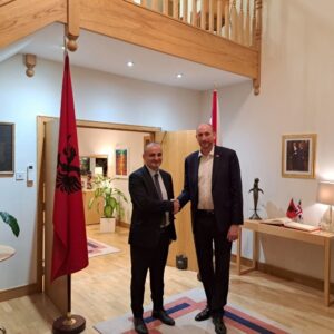 Kryetari i KLSH-së z. Arben Shehu zhvillon një vizitë në mjediset e Ambasadës Britanike në Tiranë
