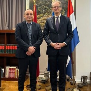 Kryetari i KLSH-së, z. Arben Shehu priti në një takim Ambasadorin Holandez, z. Reinout Vos