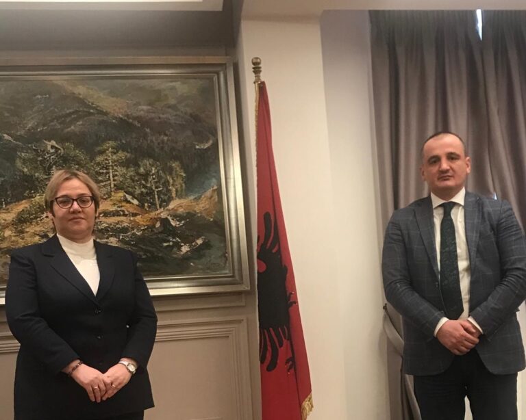 Kryetari i KLSH-së, z. Arben Shehu, në takimin me drejtuesen e Byrosë Kombëtare të Hetimit, znj. Aida Veizaj (Hajnaj), 09.08.2021
