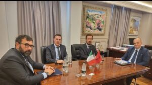 Kryetari i KLSH-së, z. Arben Shehu, në takimin me përfaqësues të Ambasadës së Italisë në Shqipëri dhe të Guardia di Finanza, 30.06.2022