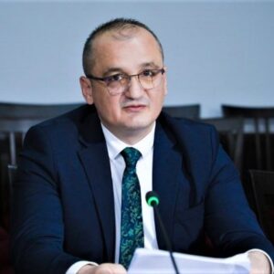 Kryetari i Kontrollit të Lartë të Shtetit z. Arben Shehu paraqet në Komisionin për Ekonominë dhe Financat Raportin e Performancës 2022 të KLSH-së