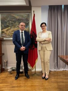Kryetari i KLSH-së, z. Arben Shehu zhvillon një takim me Drejtoreshën Ekzekutive të Komitetit Shqiptar të Helsinkit, znj. Erida Skëndaj