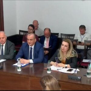 Kryetari i Kontrollit të Lartë të Shtetit, z. Arben Shehu, vijon raportimin në Komisionin për Ekonominë dhe Financat, për veprimtarinë vjetore të vitit 2021