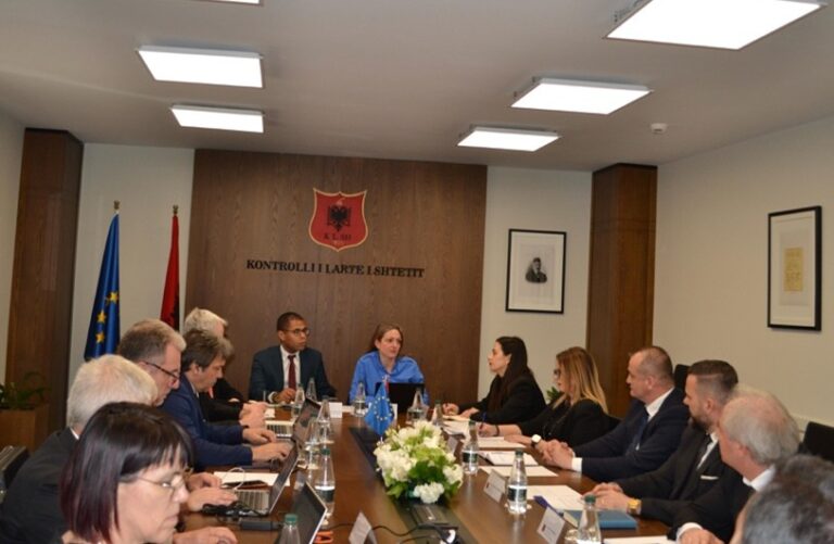Kryetari i KLSH-së, z. Arben Shehu priti më 7 prill 2025 në takim ekspertët e Komisionit Europian për Luftën kundër Krimit të Organizuar dhe Korrupsionit