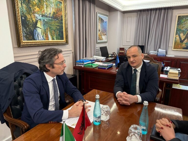 Kryetari i KLSH-së, z. Arben Shehu priti në takim Ambasadorin Italian në Shqipëri, Shkëlqesinë e tij z. Marco Alberti 15 prill
