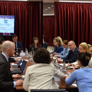 The Chairman and representatives from ALSAI welcome the delegation of the International Monetary Fund in a meeting