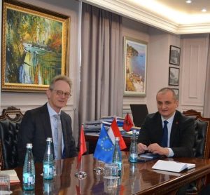 Kryetari i KLSH-së, z. Arben Shehu, sot më datë 19.02.2026, priti në një takim zyrtar Ambasadorin e Mbretërisë së Holandës në Tiranë, z. Reinout Vos