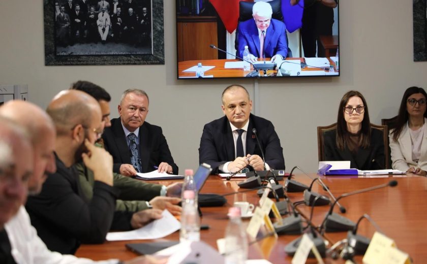 Kryetari i KLSH-së raportoi në Komisionin për Nismat Qytetare, Bashkëpunimin dhe Mbikëqyrjen Institucionale mbi veprimtarinë e institucionit dhe zbatimin e rekomandimeve të Kuvendit